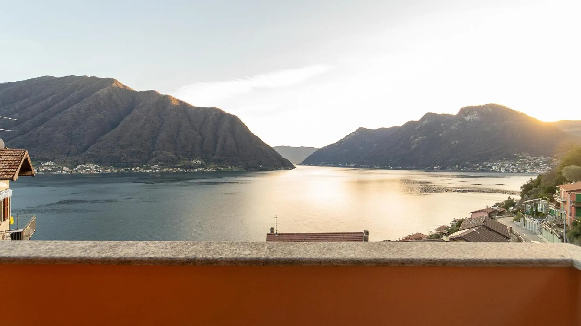 Apartment Splendida Casa Con Terrazza Vista Lago E 2 Garage Colonno