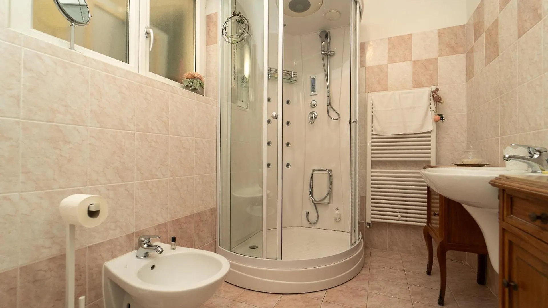 Splendida Casa Con Terrazza Vista Lago E 2 Garage Colonno 0*,  Italy